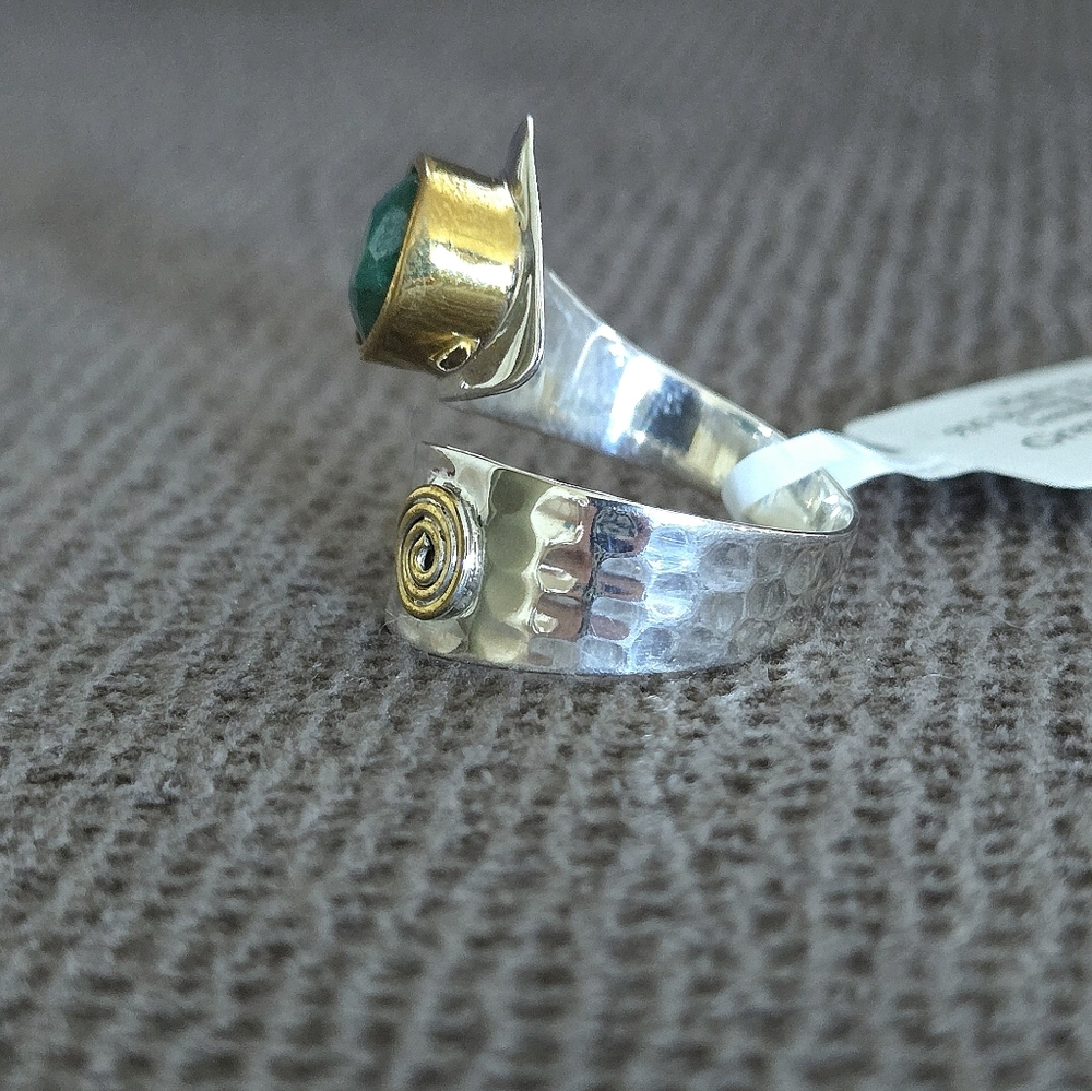 Shivam Green💚 Beryl Bypass Ring💍 - NWT - Picture 13 of 16